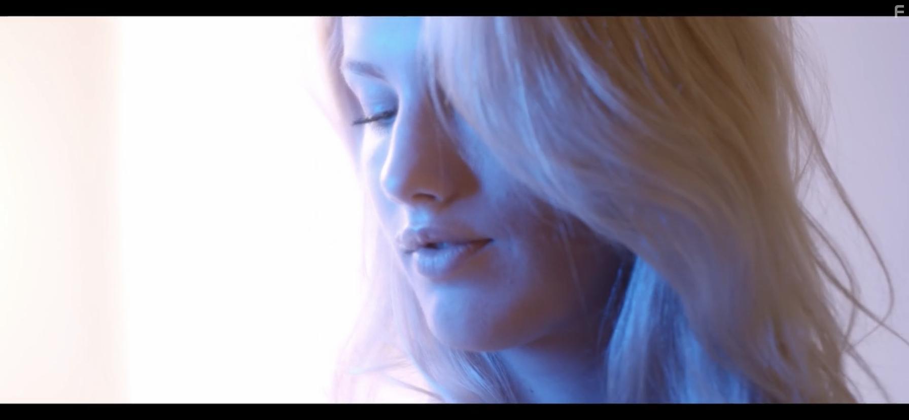 Abi Casson Thompson in Cam Girls (2021)