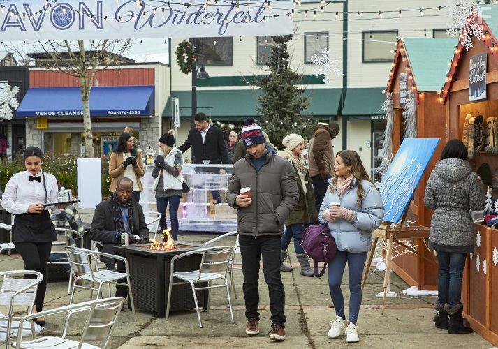 Alexa PenaVega and Luke Macfarlane in Taking a Shot at Love (2021)