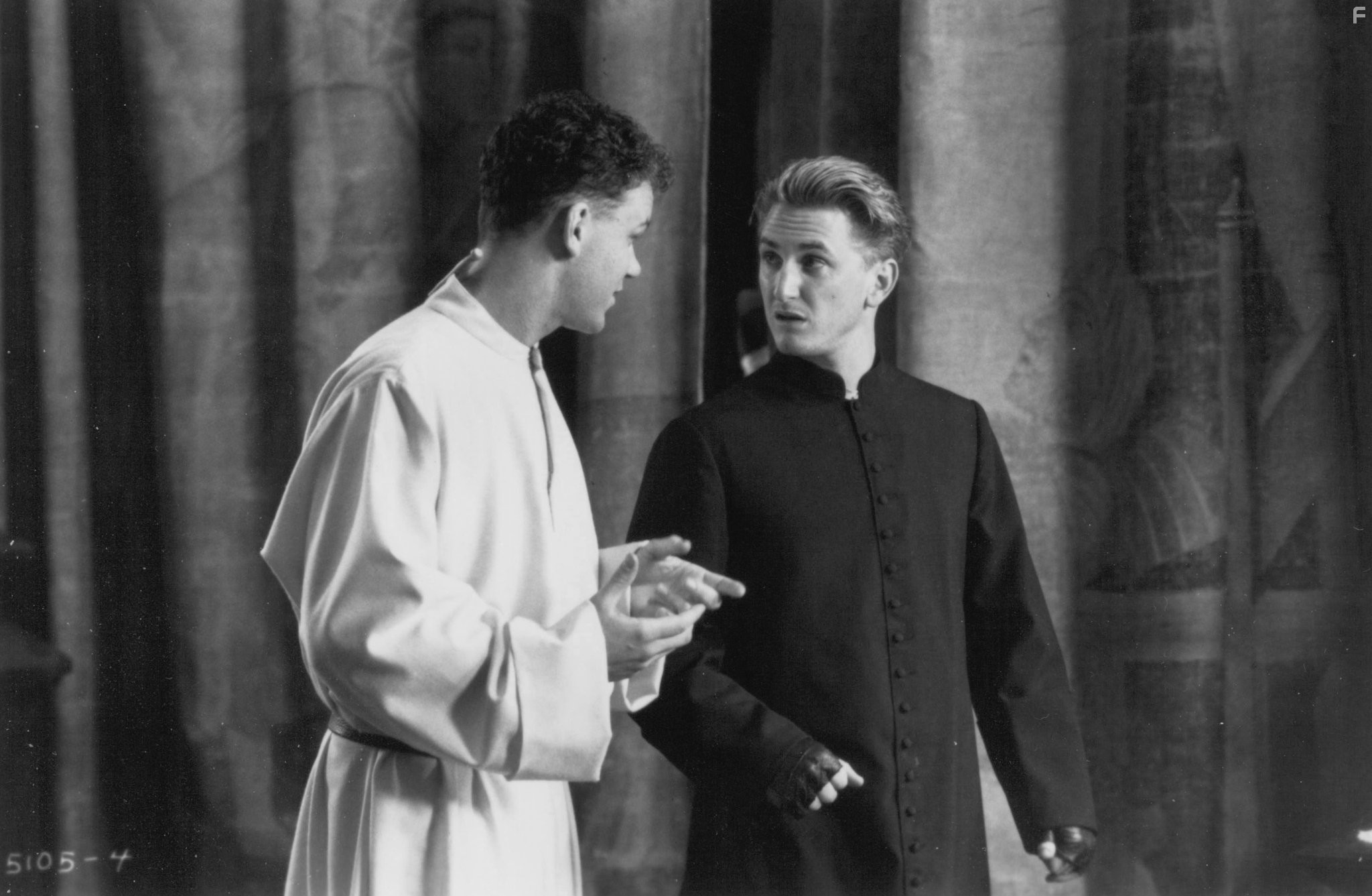 Sean Penn and John C. Reilly in Мы не ангелы (1989)