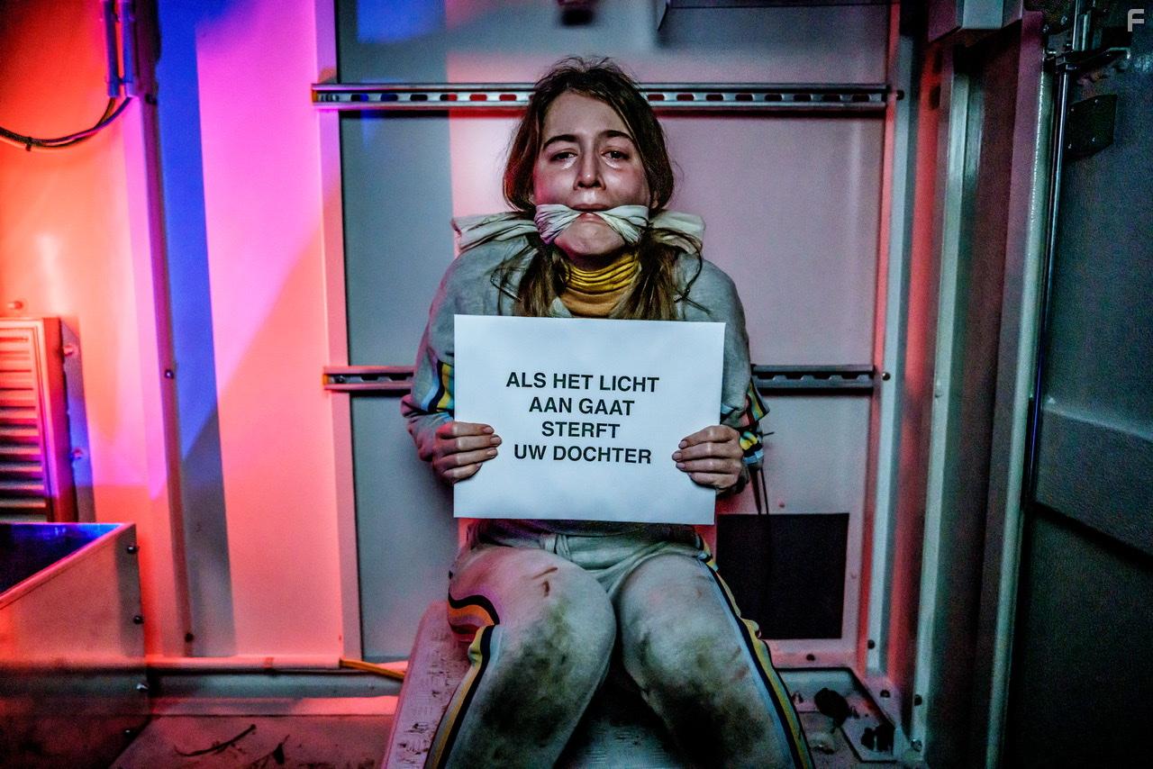 Anna De Ceulaer in Black-out (2020)