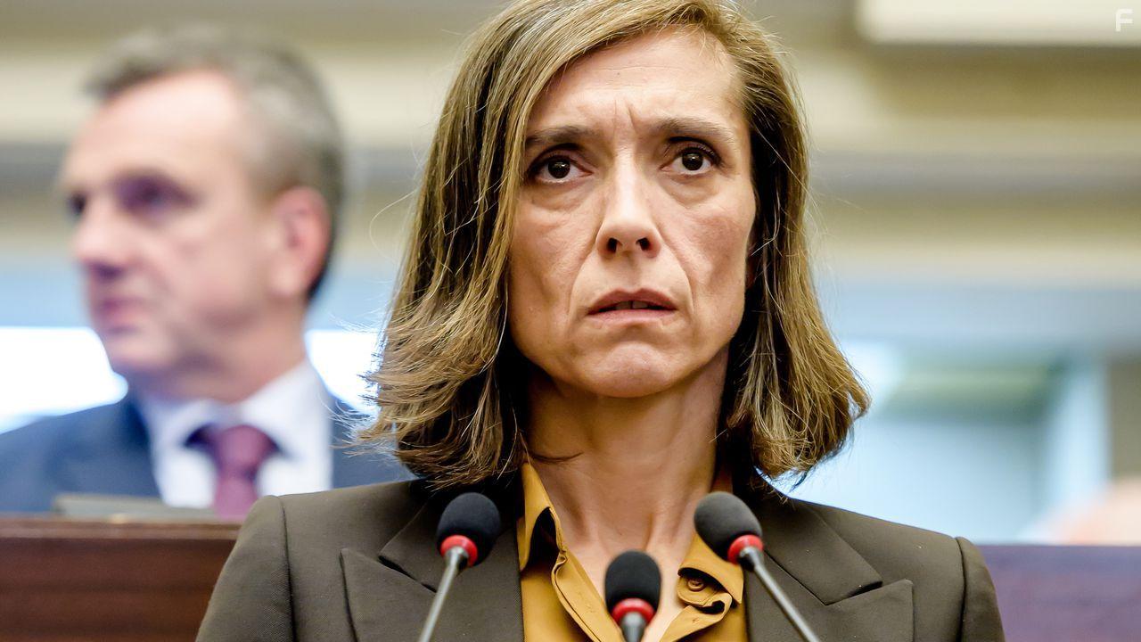 Sara de Roo in Black-out (2020)