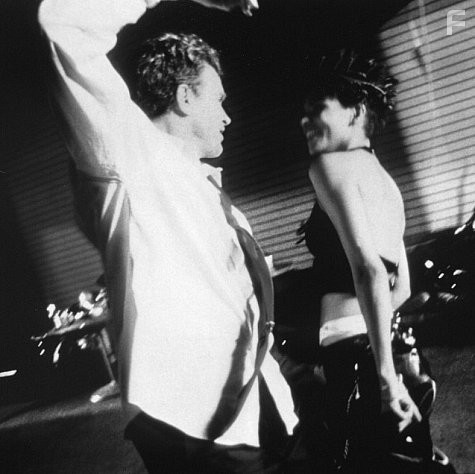 Halle Berry in Булворт (1998)