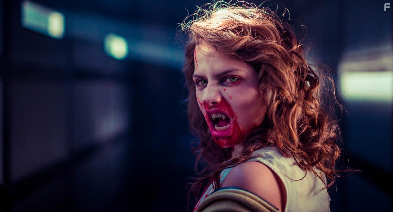 Paulina Gil in Sin Origen (2020)