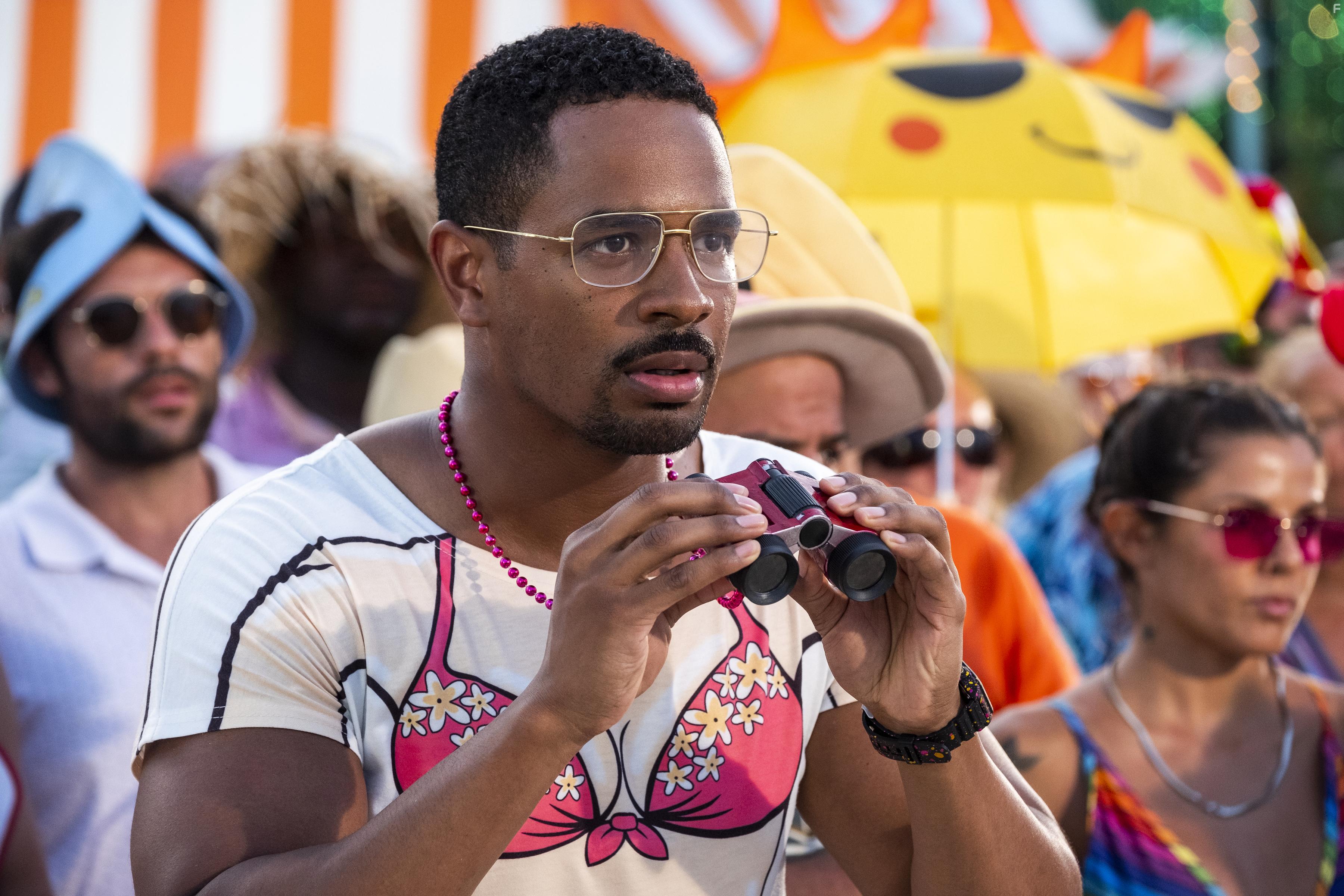 Damon Wayans Jr. in Barb and Star Go to Vista Del Mar (2021)