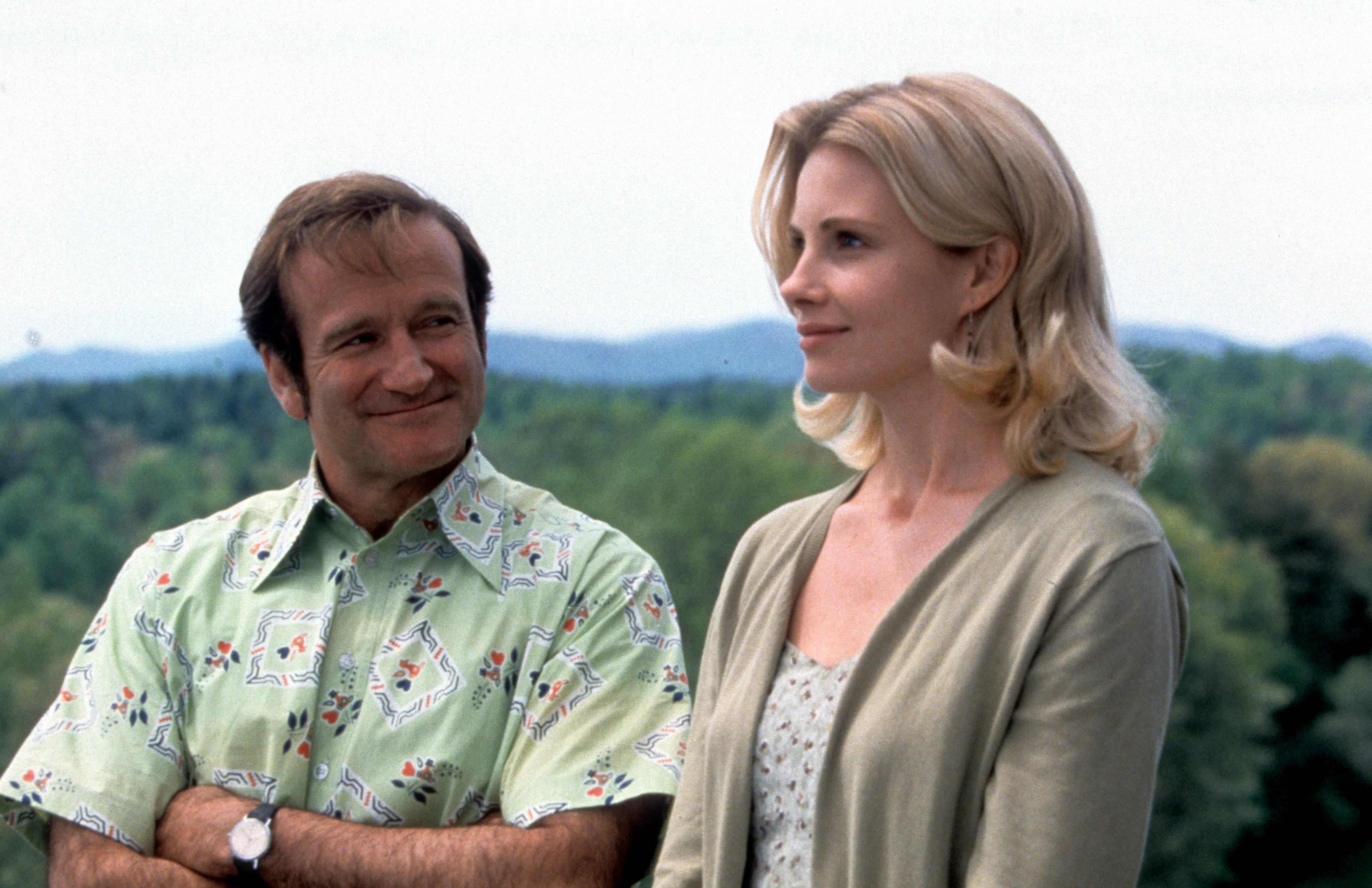 Robin Williams and Monica Potter in Целитель Адамс (1998)