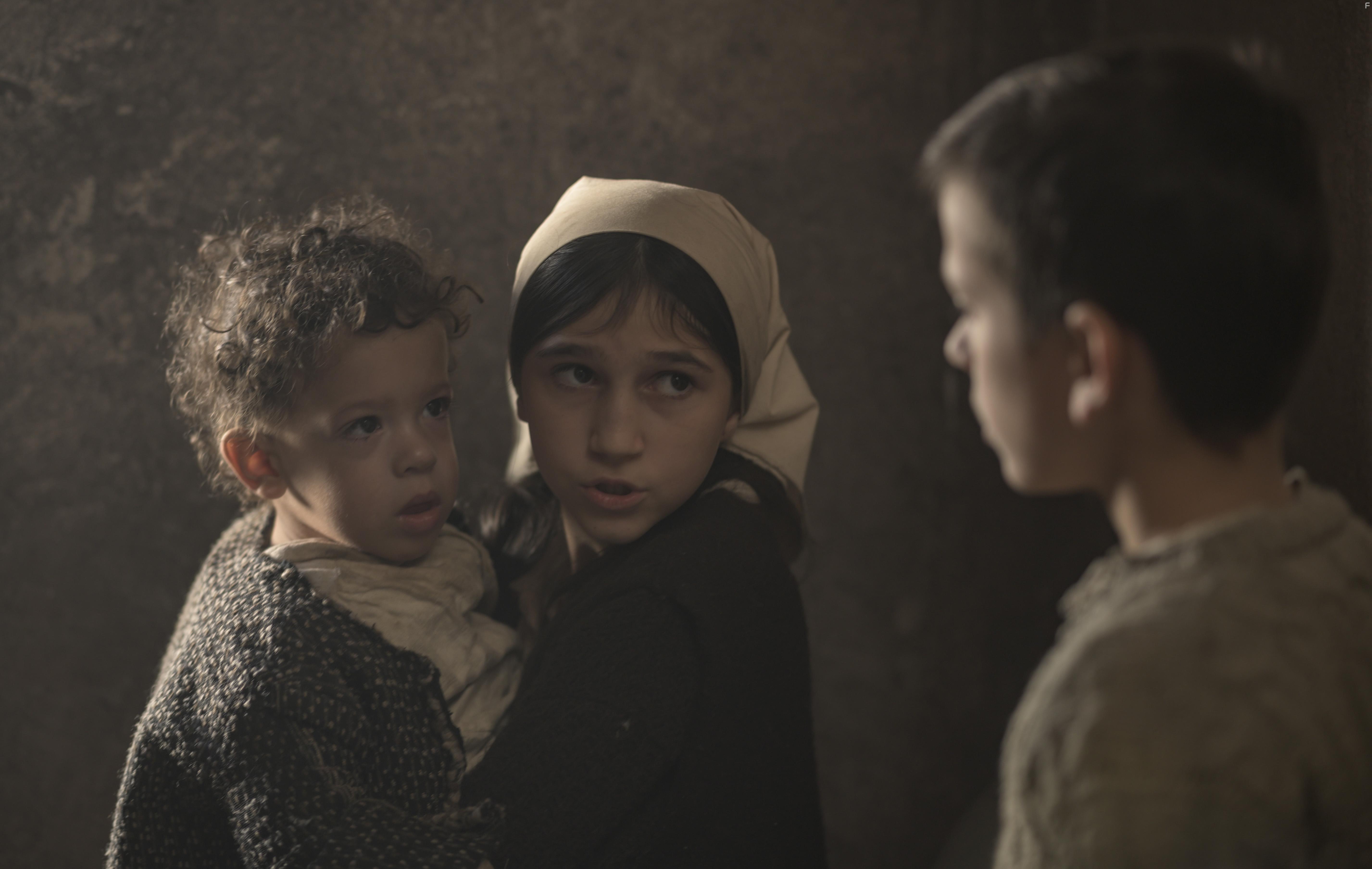 Biljana Cekic and Luka Jakov in Dara iz Jasenovca (2020)