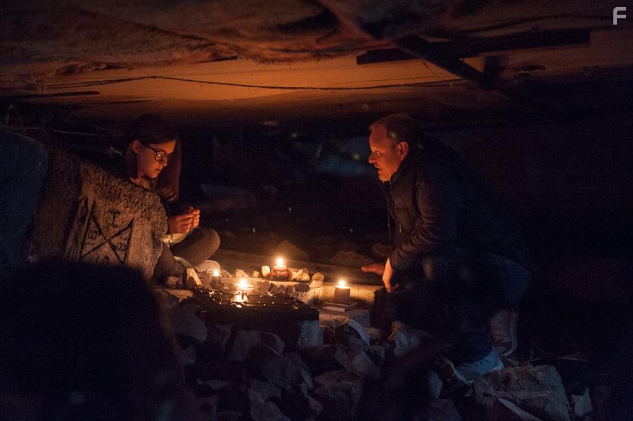 Faye Hostetter and Marcus McCollum in Noise in the Middle (2020)