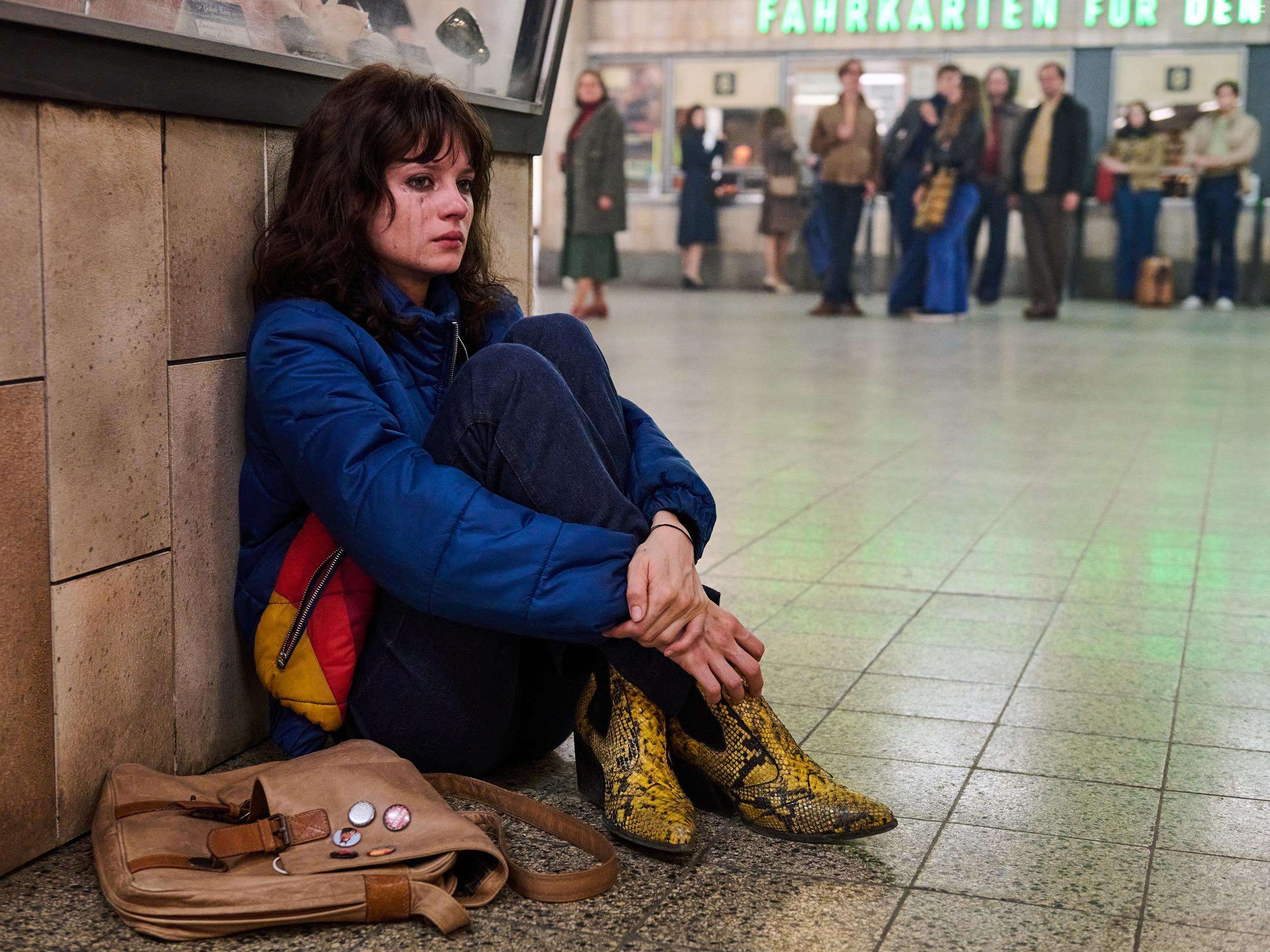 Jana McKinnon in Wir Kinder vom Bahnhof Zoo (2021)