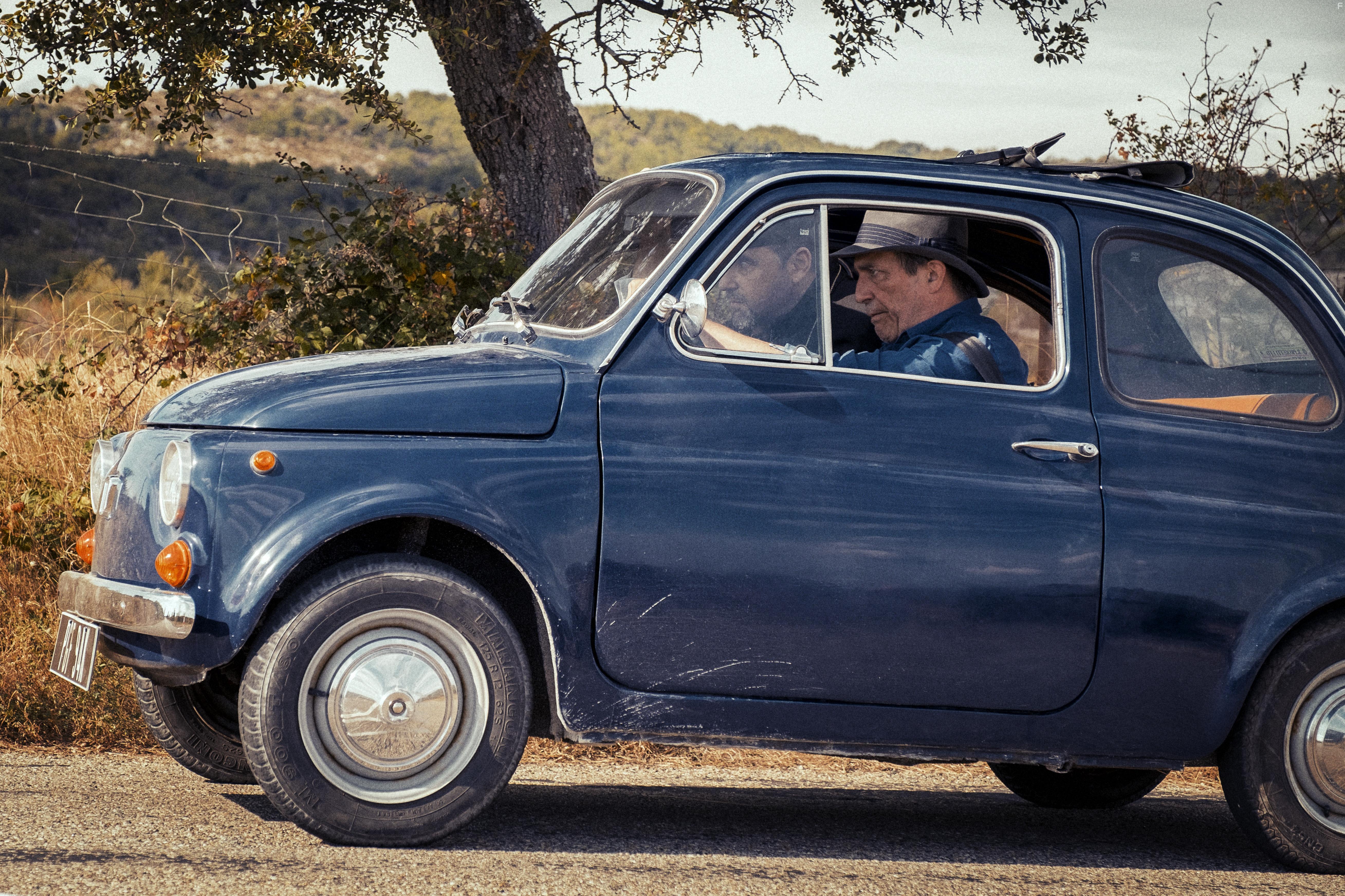 Ciarn Hinds in The Man in the Hat (2020)