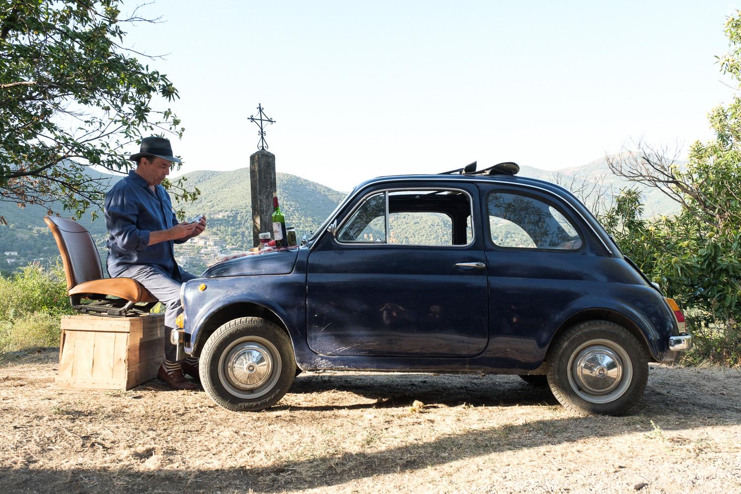 Ciarn Hinds in The Man in the Hat (2020)