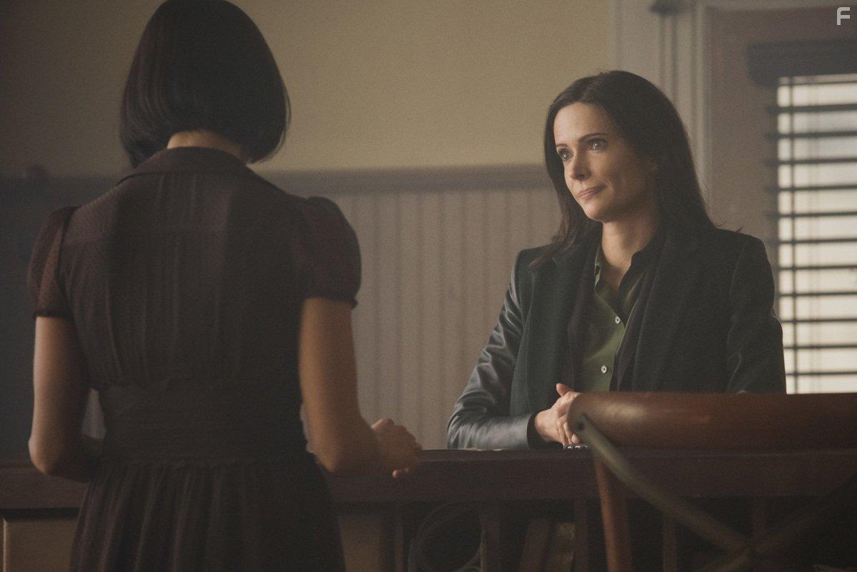 Elizabeth Tulloch in Superman and Lois (2021)