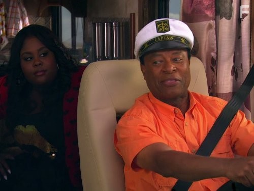 Raven Goodwin and William Allen Young in Держись, Чарли! (2010)