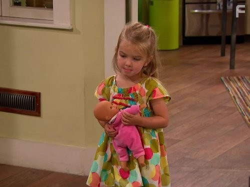 Mia Talerico in Держись, Чарли! (2010)