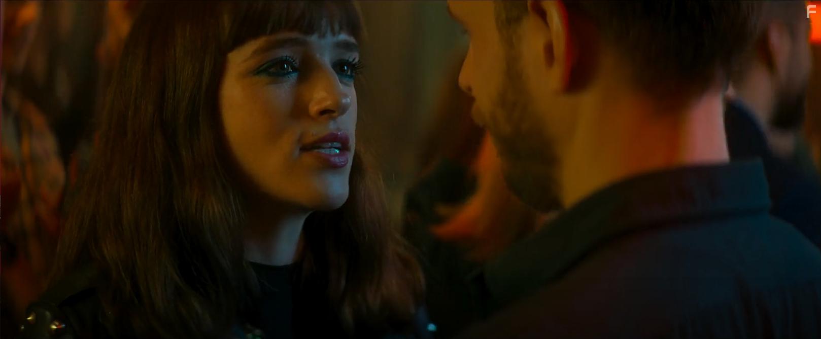 lvaro Cervantes and Susana Abaitua in Loco por ella (2021)