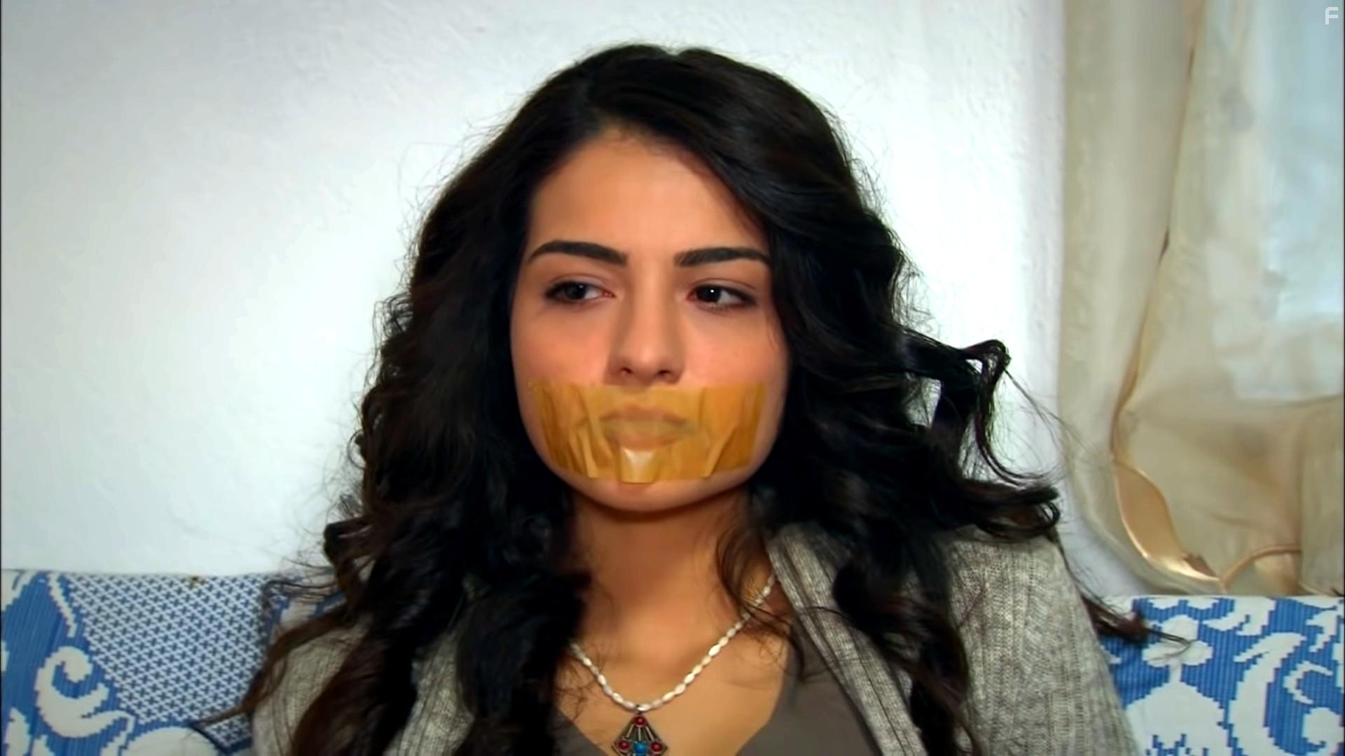 Melisa Pamuk in Yer Gk Ask (2010)