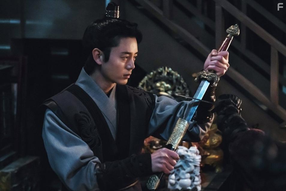 Ji-Hoon Lee in Daleui Ddeuneun Gang (2021)