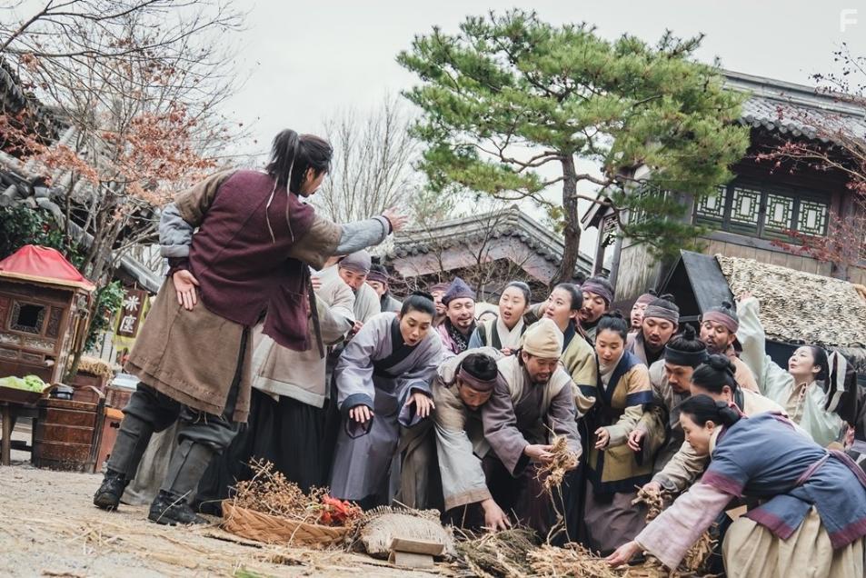 Ji Soo in Daleui Ddeuneun Gang (2021)