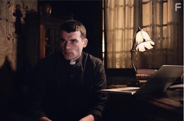 Stanley Weber in La Sainte Famille (2017)