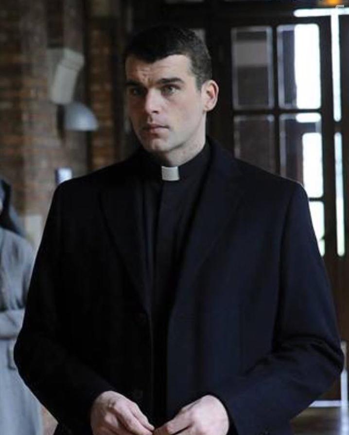 Stanley Weber in La Sainte Famille (2017)