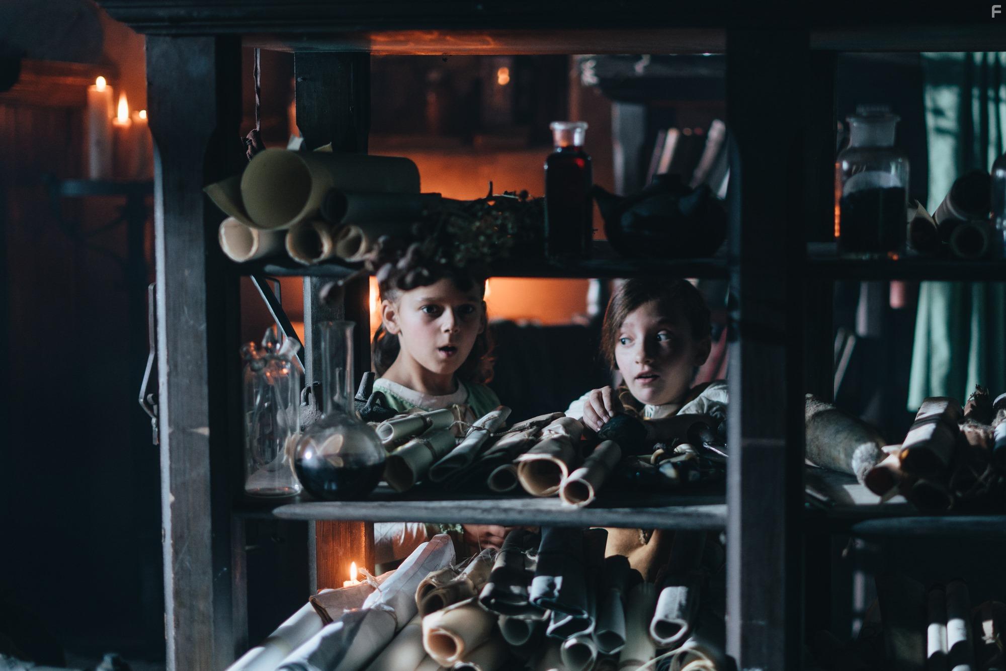 Princezna zaklet v case (2020)