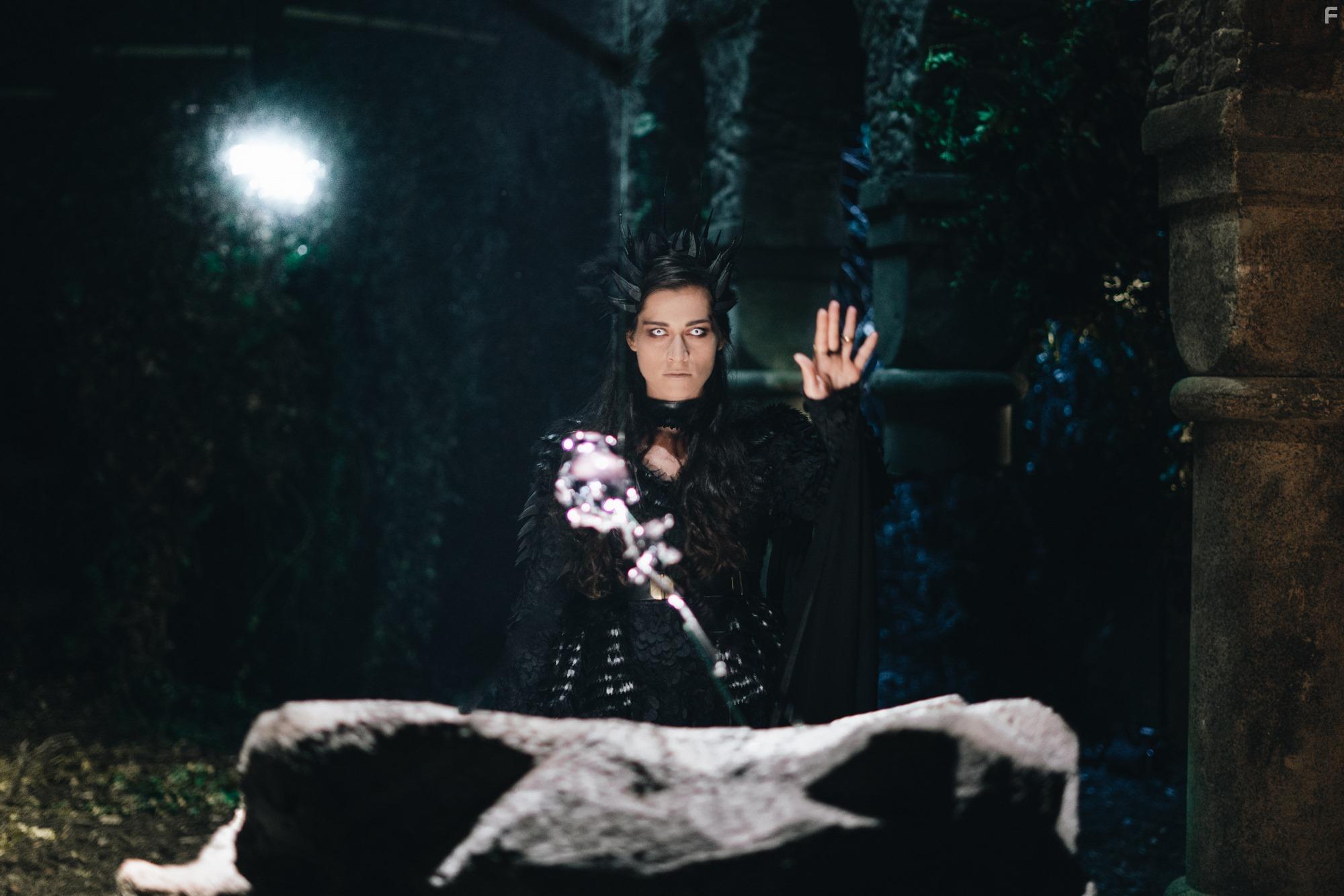 Simona Zmrzl in Princezna zaklet v case (2020)