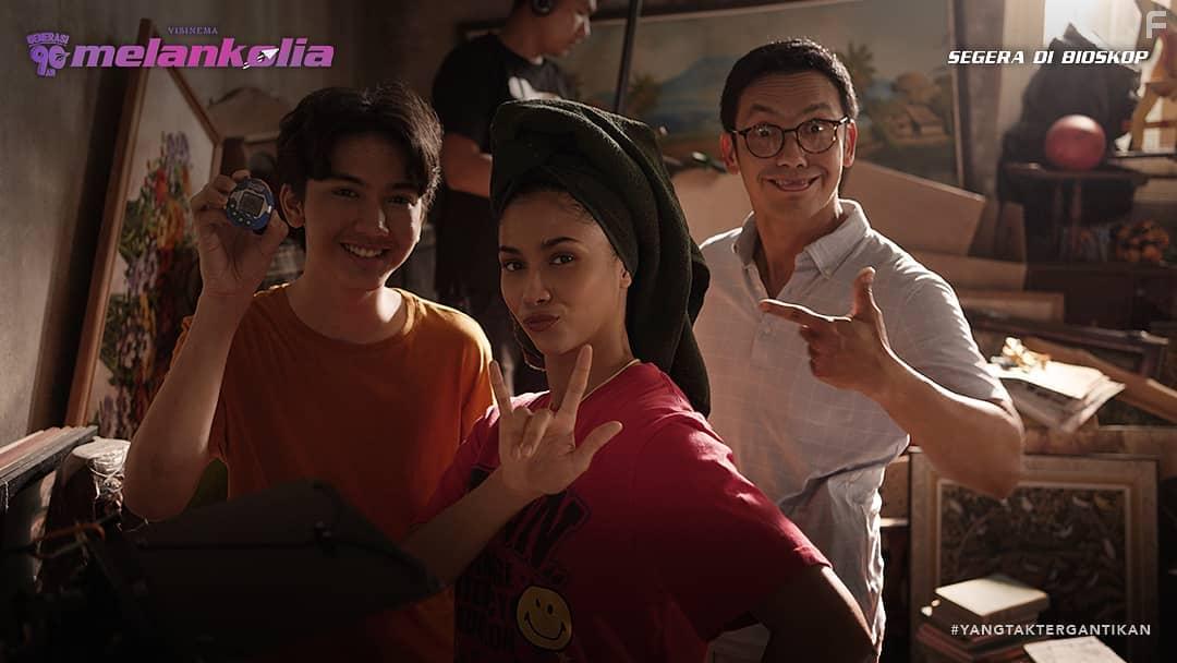 Ari Irham, Gunawan Sudrajat, and Aghniny Haque in Generasi 90an: Melankolia (2020)