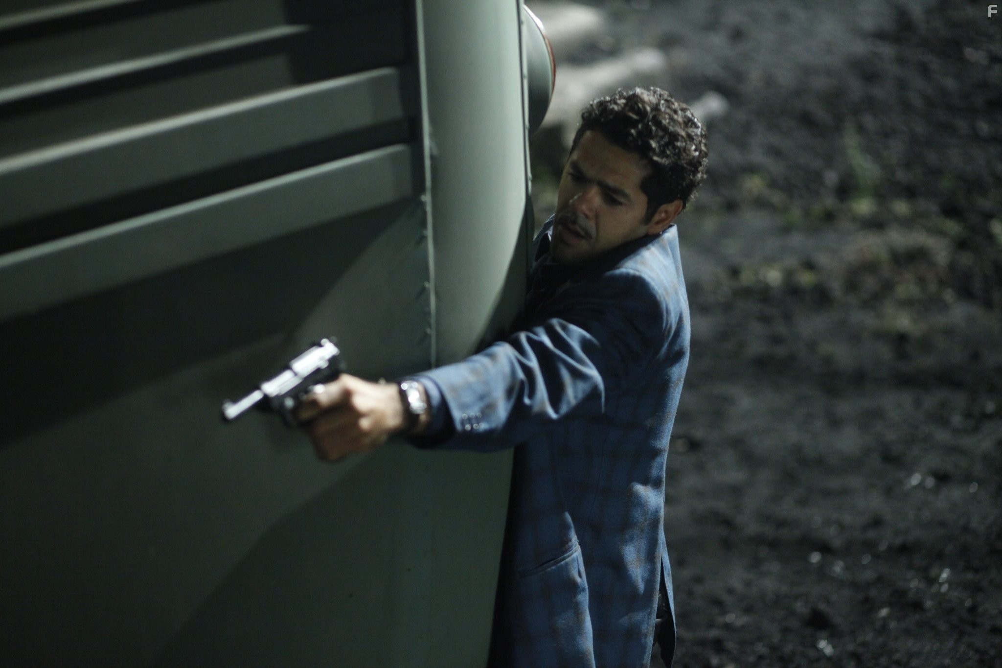 Jamel Debbouze in Вне закона (2010)