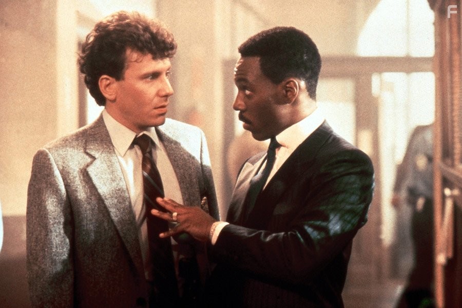 Eddie Murphy and Paul Reiser in Полицейский из Беверли-Хиллз II (1987)