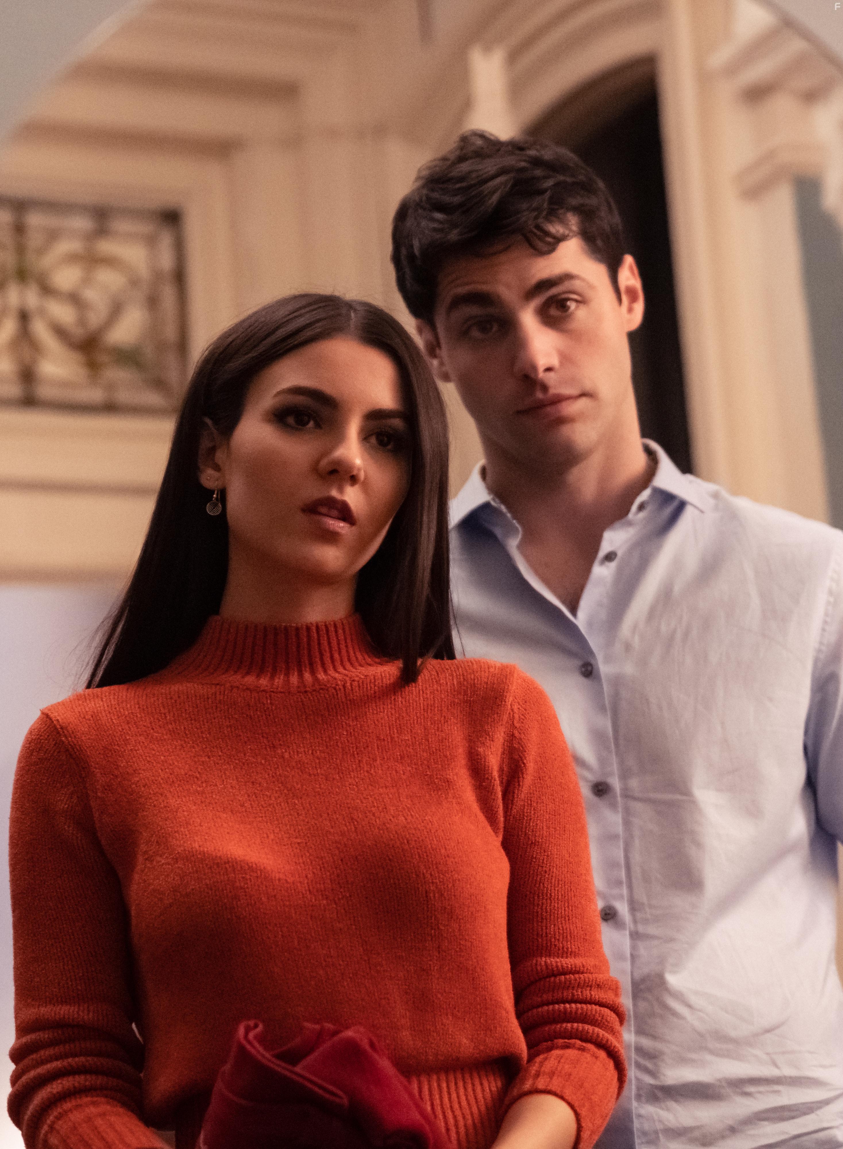Victoria Justice and Matthew Daddario in Trust (2021)