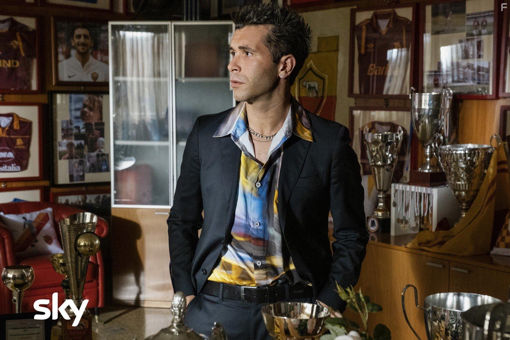 Gabriel Montesi in Speravo de mor prima (2021)