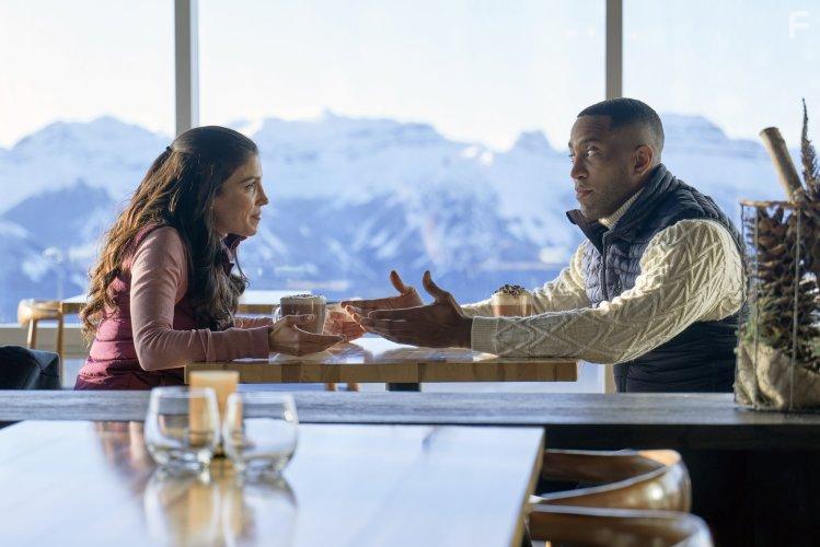 Nazneen Contractor and Brooks Darnell in A Winter Getaway (2021)