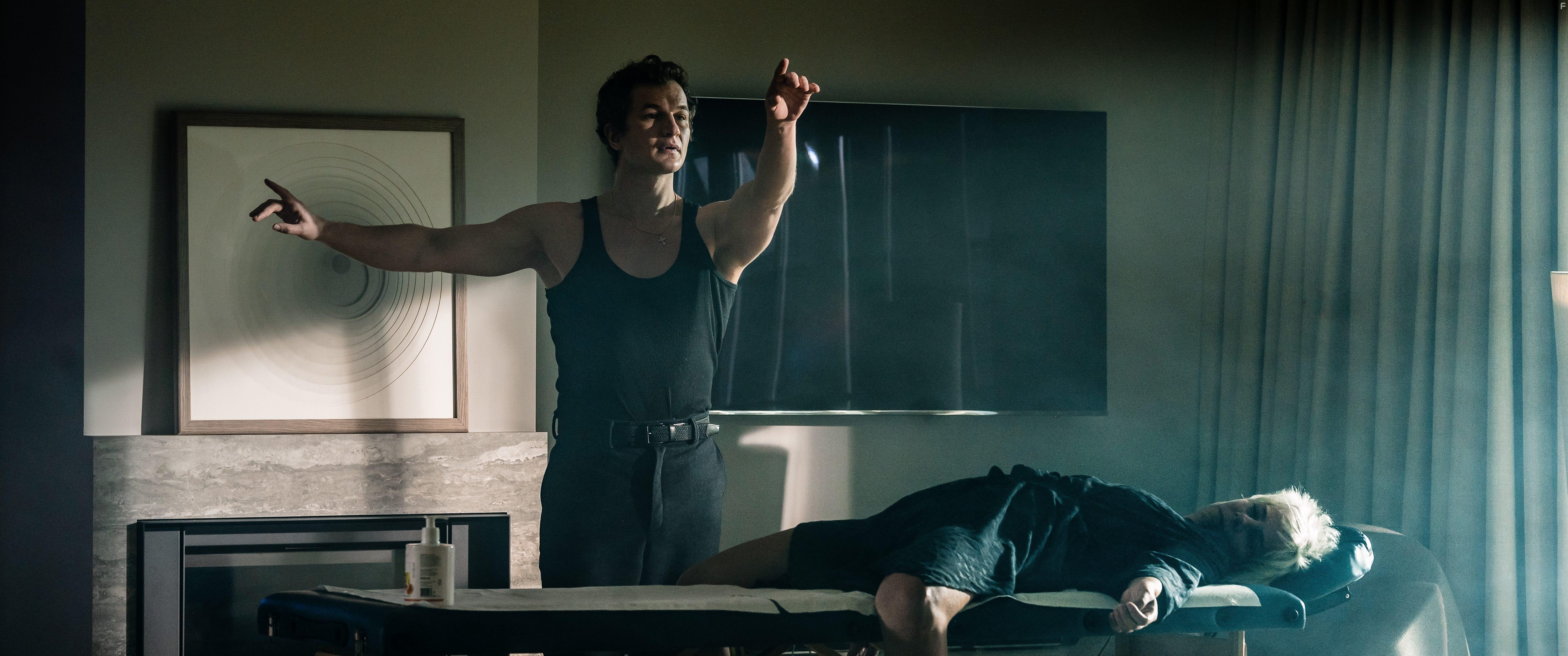 Agata Kulesza and Alec Utgoff in Sniegu juz nigdy nie bedzie (2020)