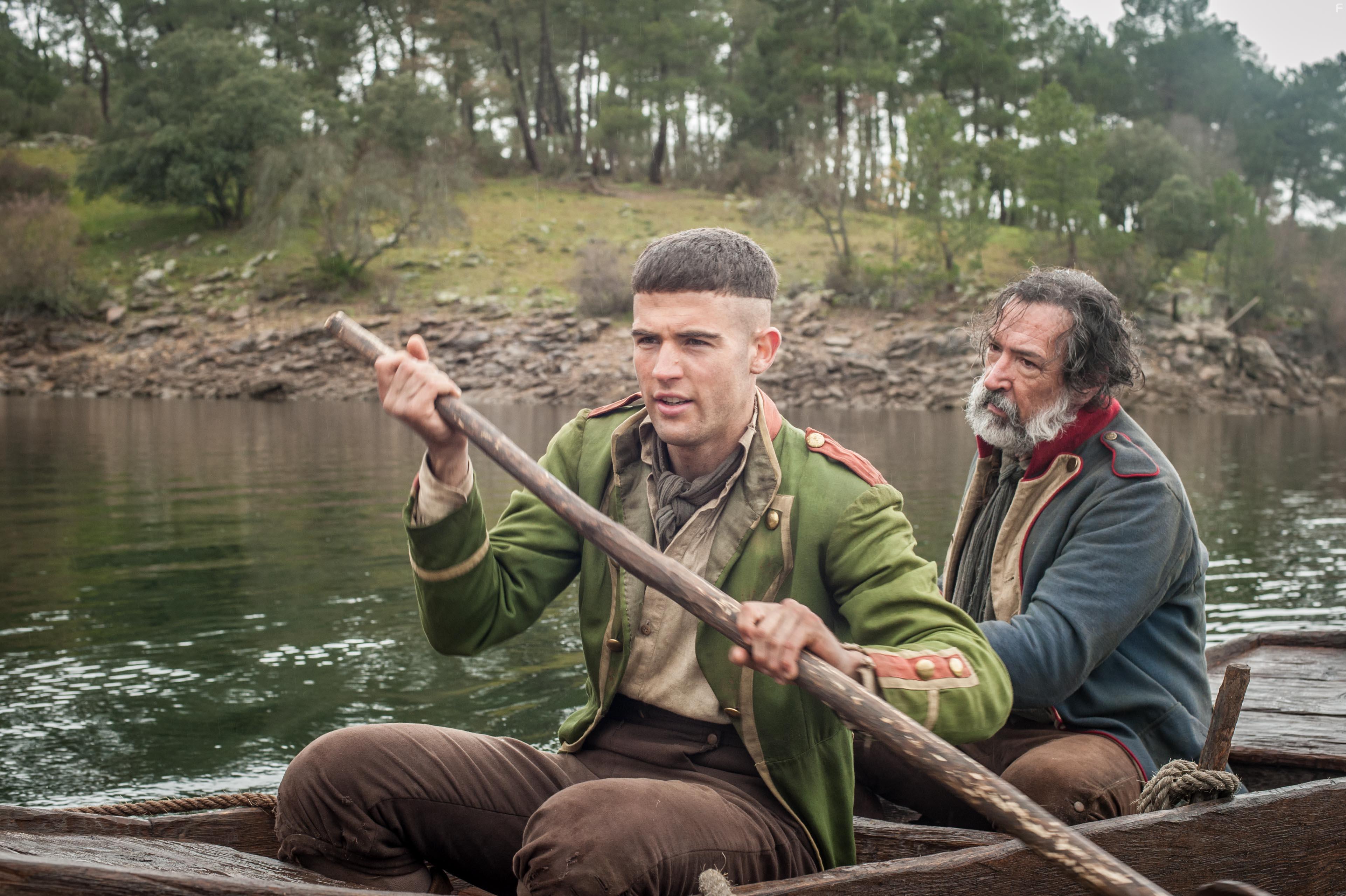 Gins Garca Milln and Jason Fernndez in Libertad (2021)