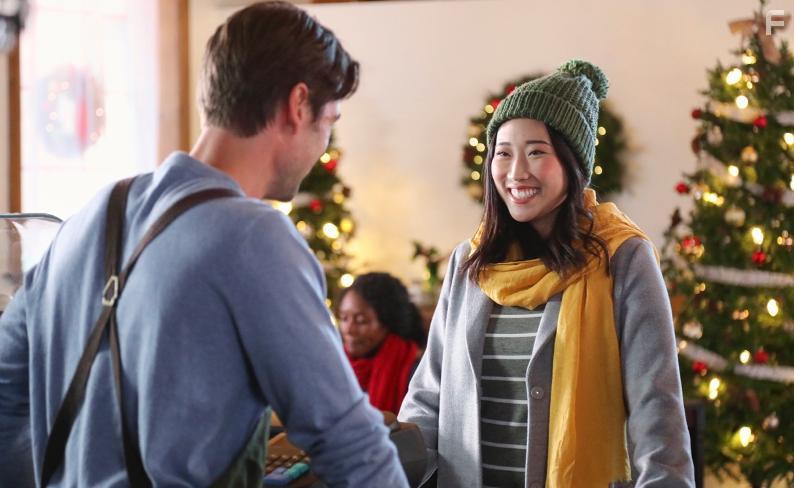 Corey Sevier and Tina Jung in Heart of the Holidays (2020)