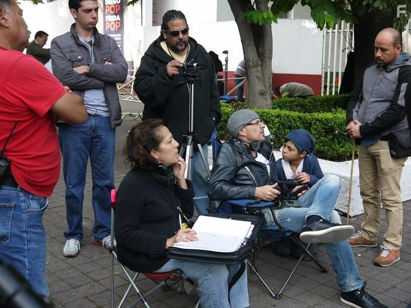 Joaquin Rodriguez, Yazmin Riquenes, and Alessio Valentini in Yo soy Pepito (2018)