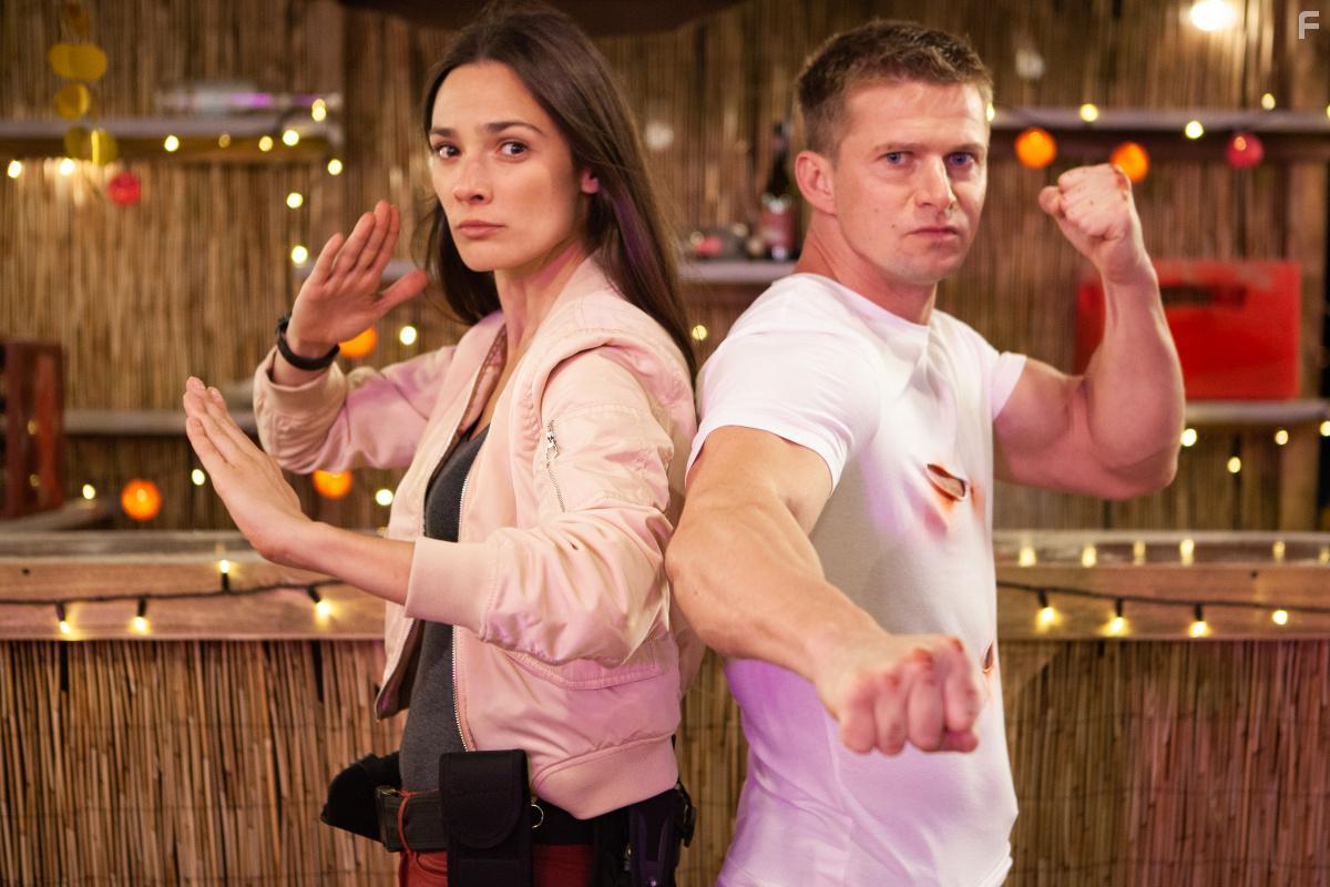 Любовь и монстры #7