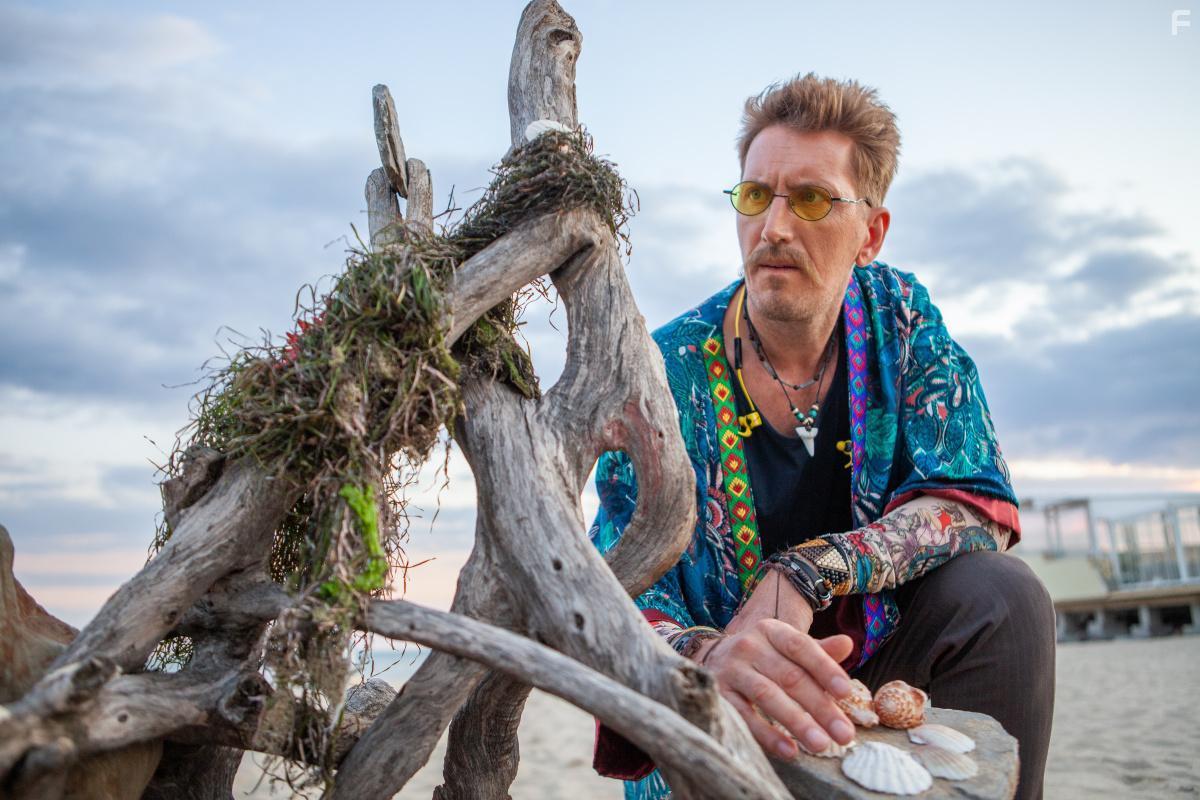 Любовь и монстры