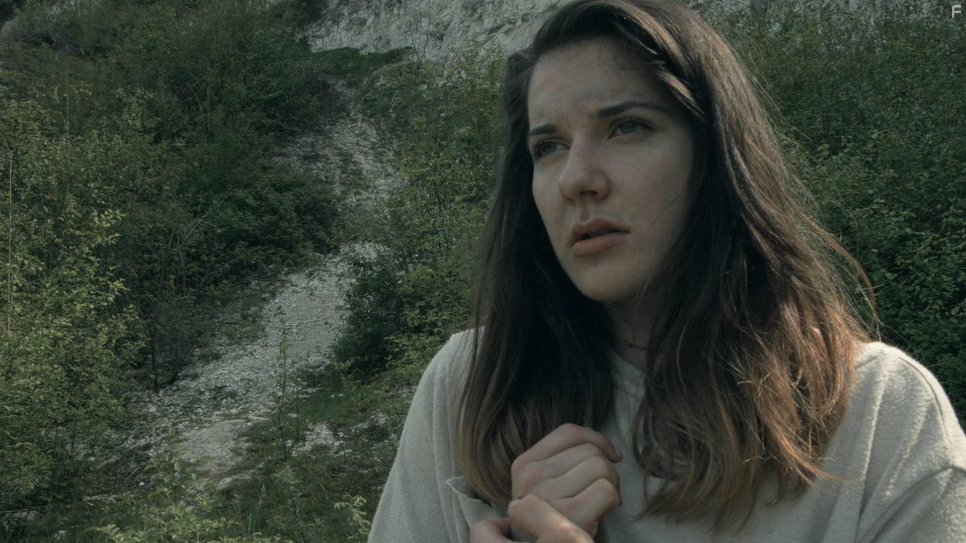 Louise Goodfield in Super Mix (2019)