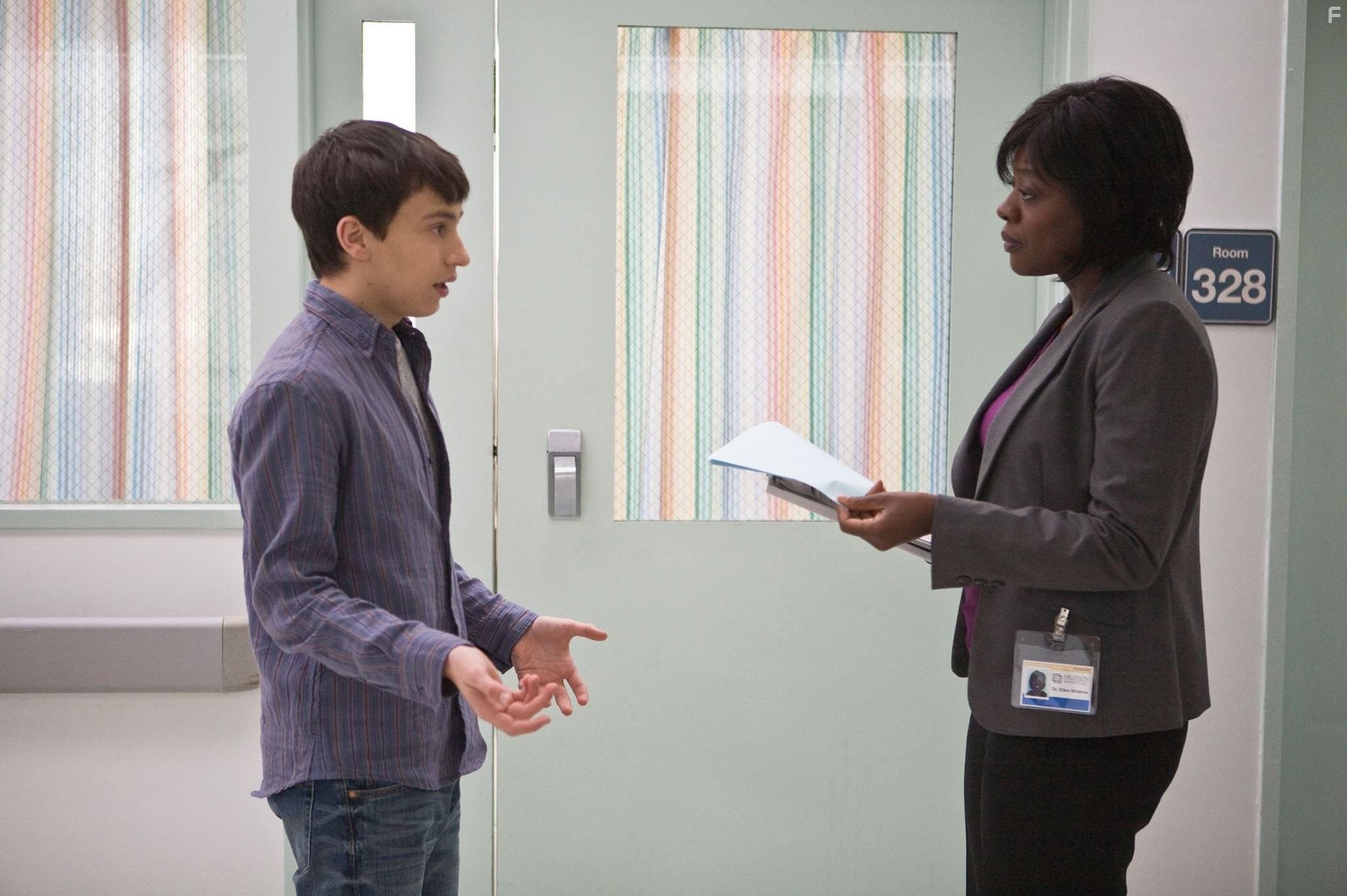 Viola Davis and Keir Gilchrist in Это очень забавная история (2010)