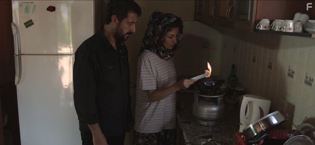 Ekrem Ispir and Demet Basmaci in 666 Cin Musallati (2017)