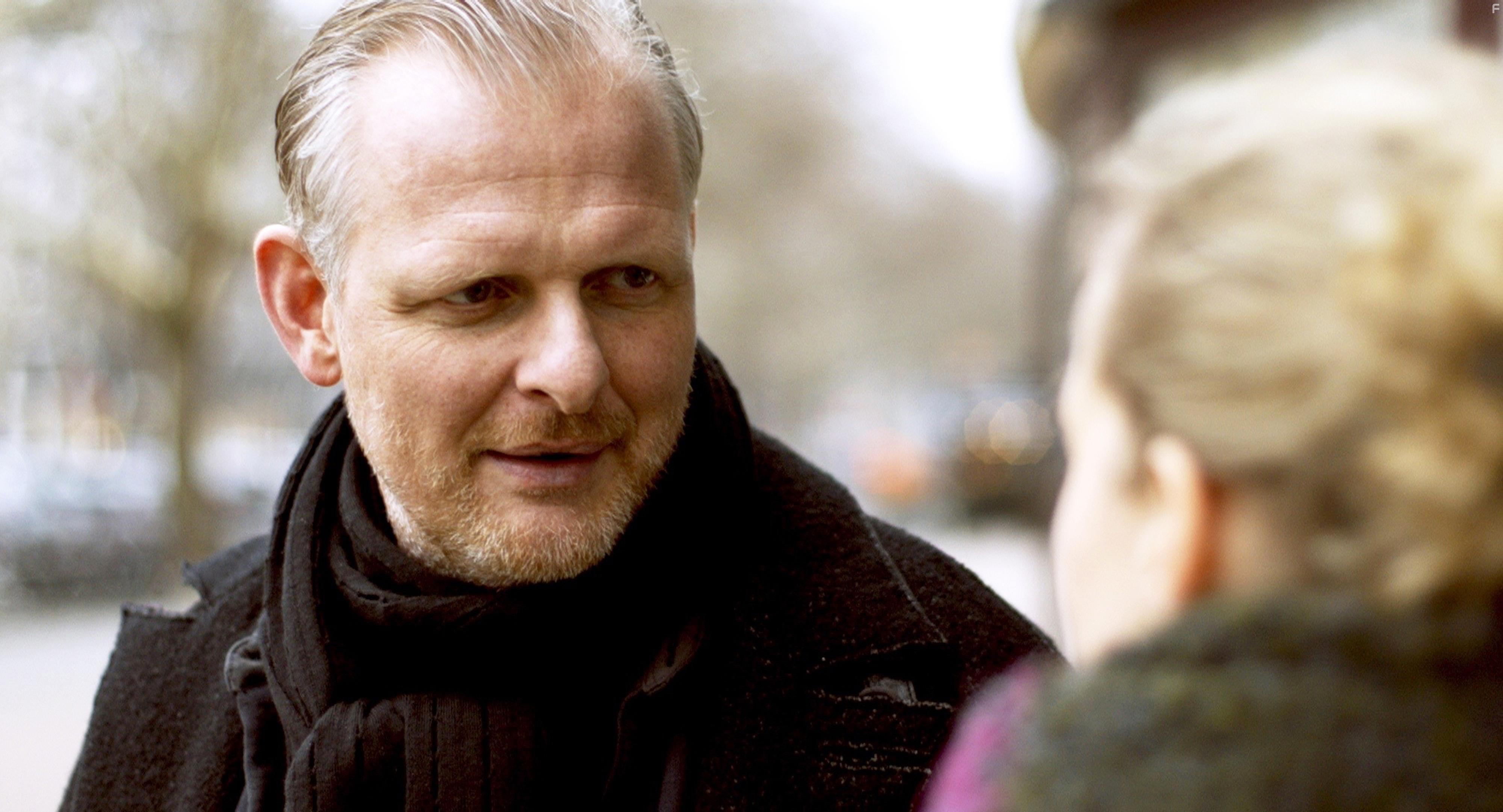 Thomas Ostermeier in Schwesterlein (2020)