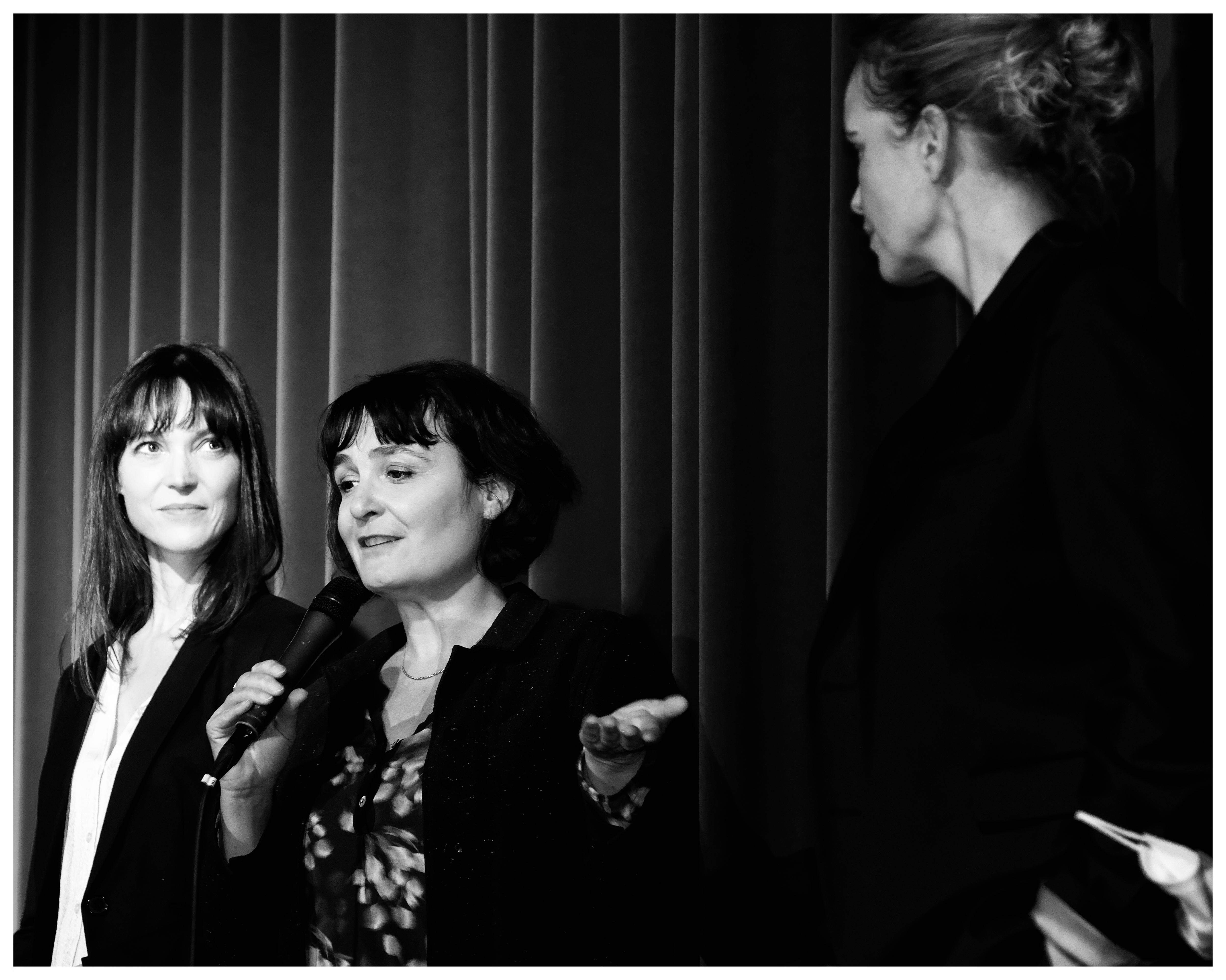 Nina Hoss, Stphanie Chuat, and Vronique Reymond in Schwesterlein (2020)