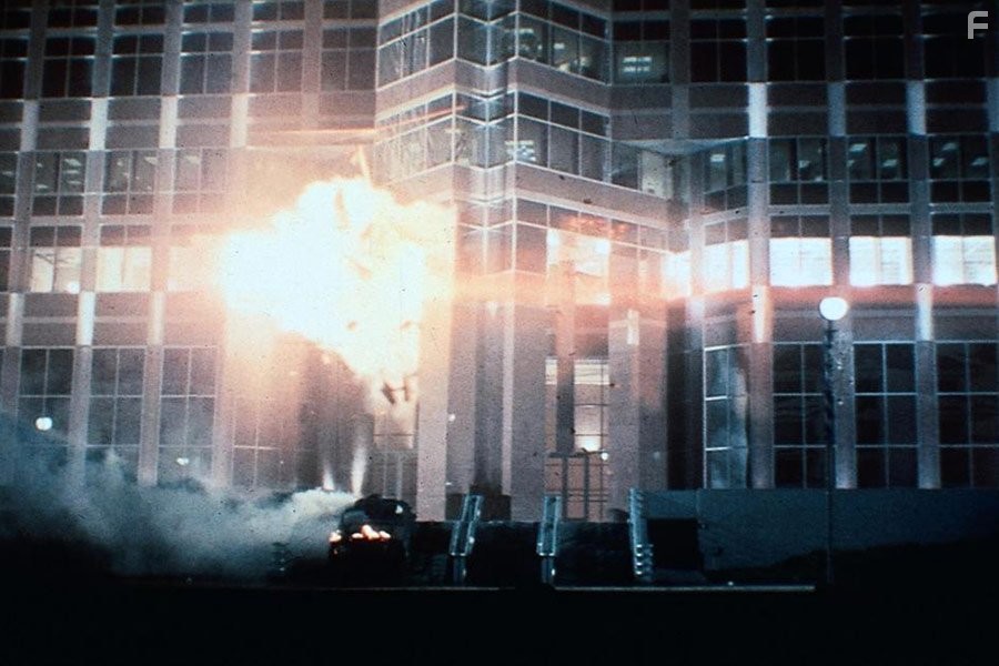 Крепкий орешек (1988)