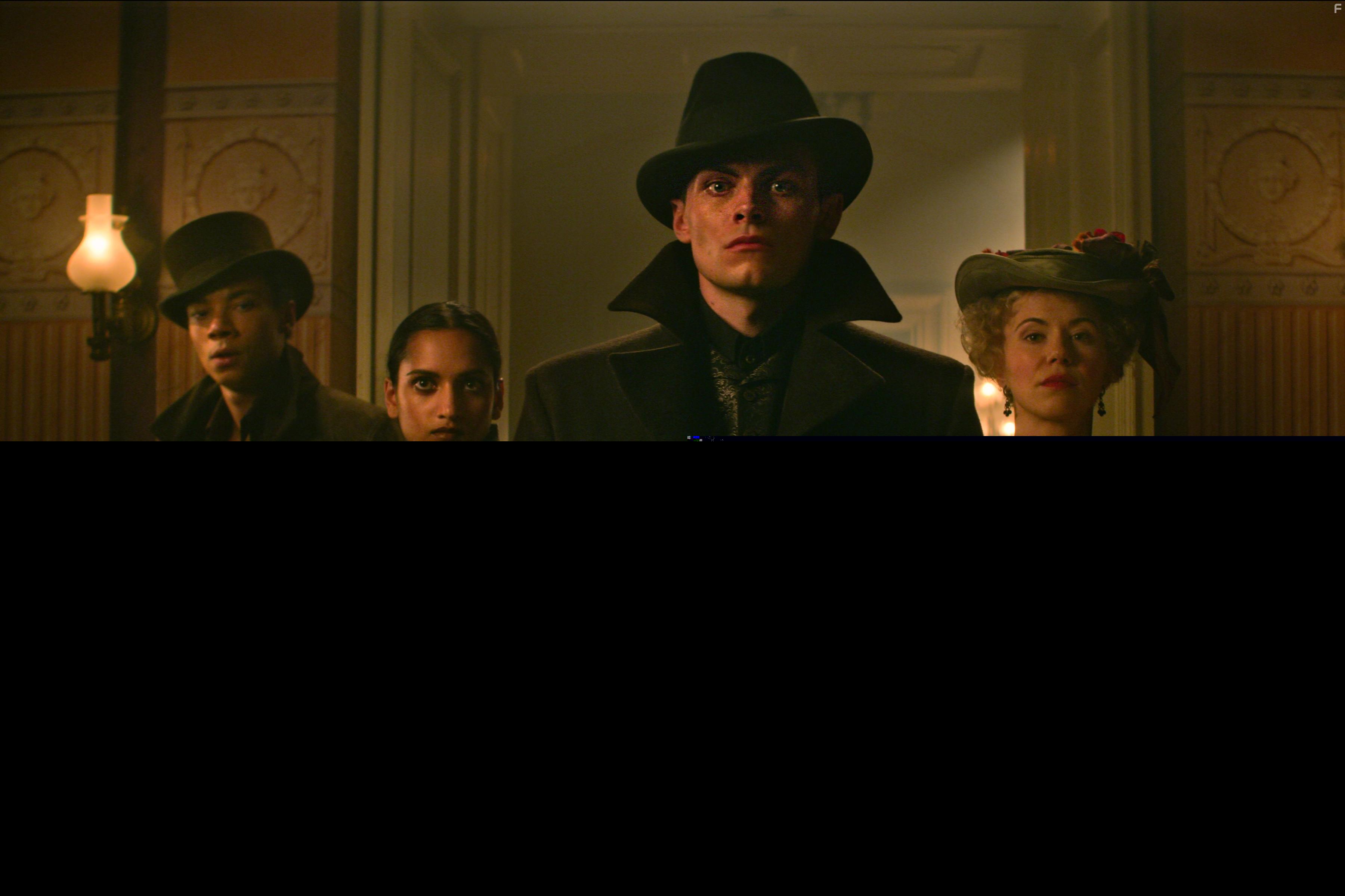 Julia Ubrankovics, Kit Young, Freddy Carter, and Amita Suman in Shadow and Bone (2021)