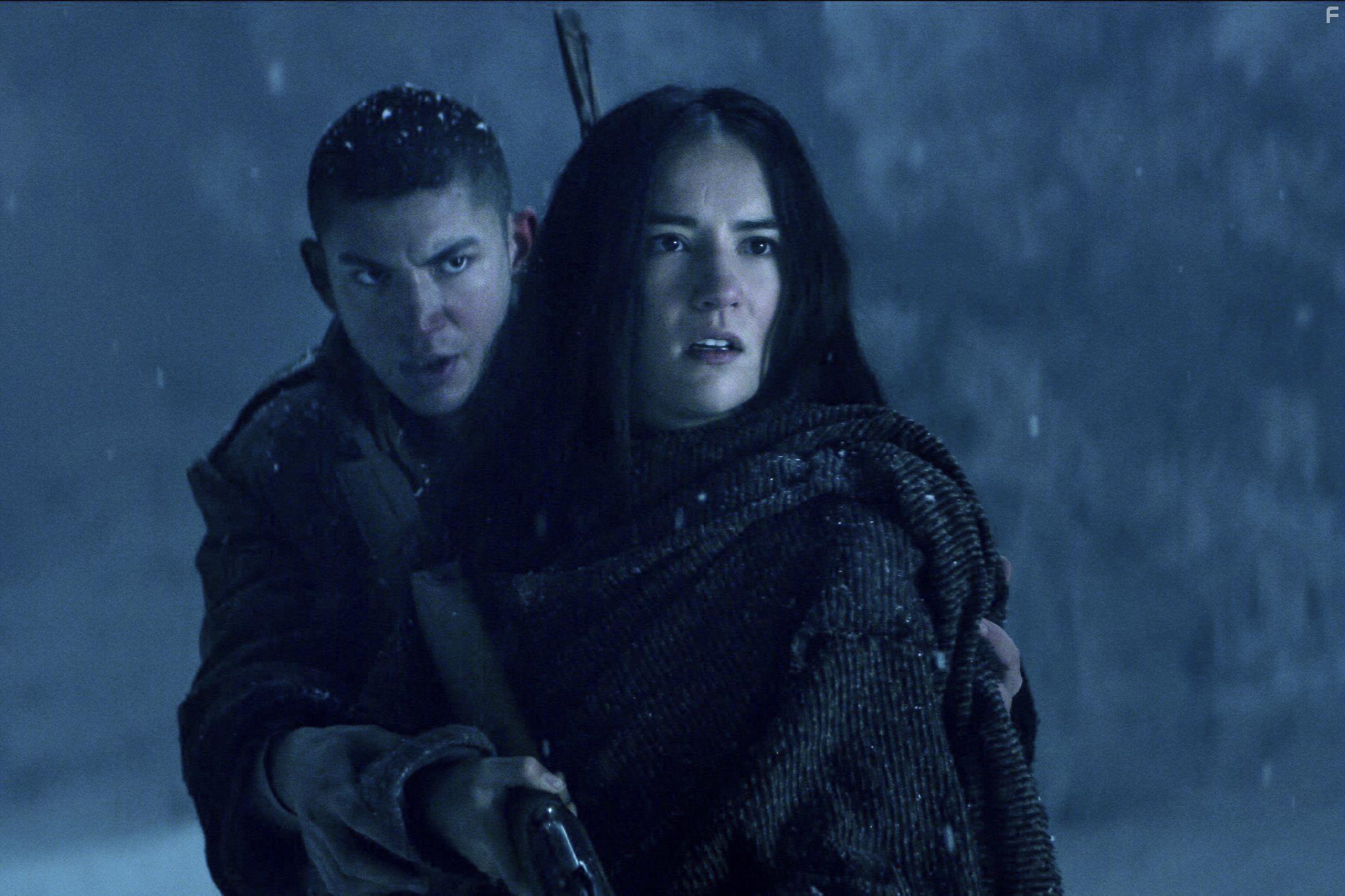 Archie Renaux and Jessie Mei Li in Shadow and Bone (2021)