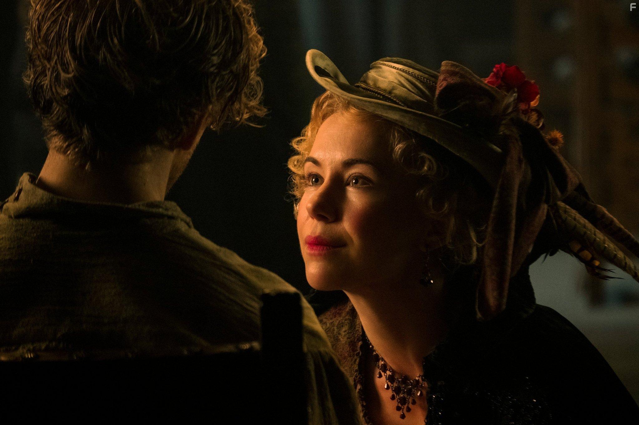 Julia Ubrankovics and Antonn Masek in Shadow and Bone (2021)