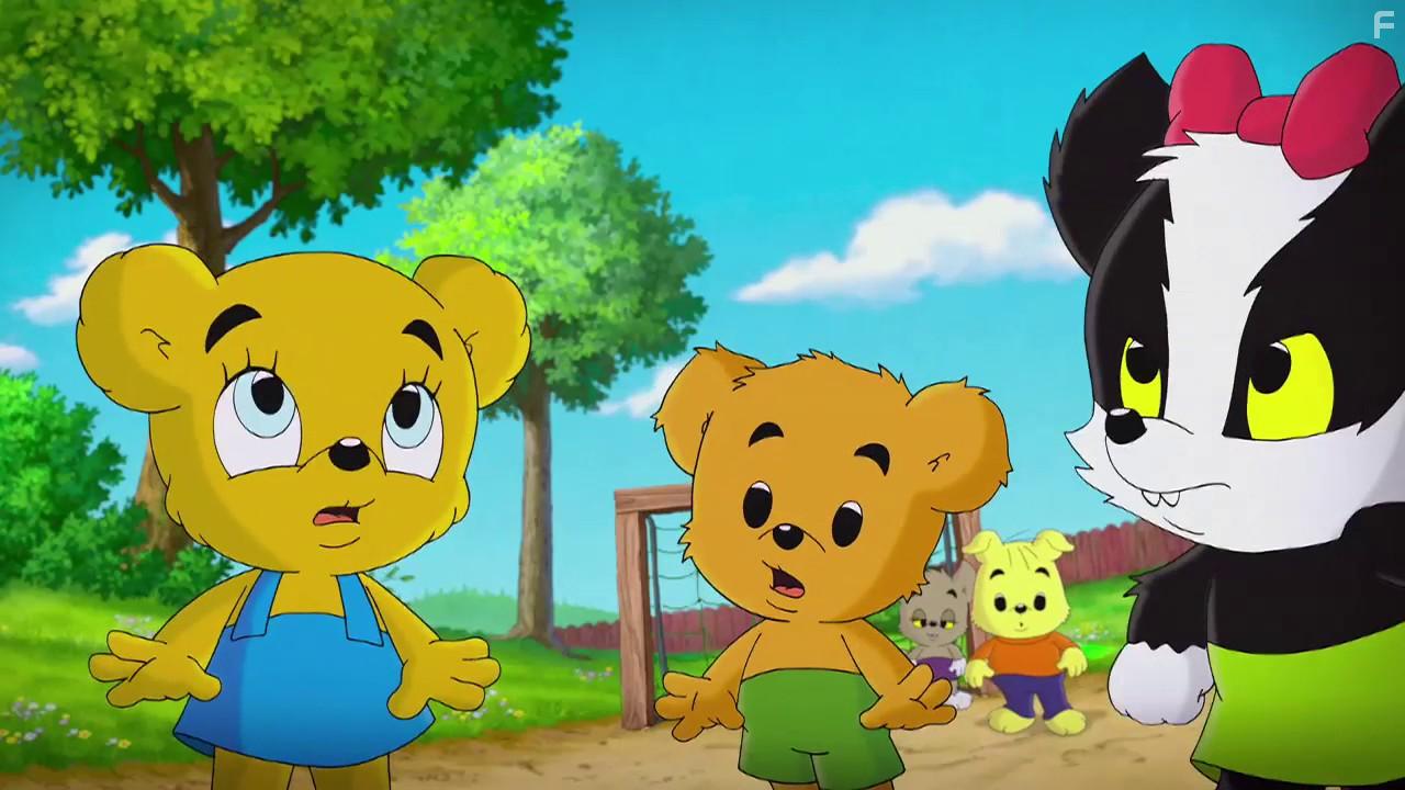 Morgan Alling, Leif Andre, Maria Bolme, Tomas Bolme, Malin Cederblad, Christer Fant, Karin Gidfors, Peter Haber, Jonas Karlsson, Steve Kratz, Ia Langhammer, Henrik Lrstad, Ingela Olsson, Emma Peters, Dennis Storhi, Maria Blom, Shebly Niavarani, Charlotta Weckstrm, Andreas Rothlin Svensson, Christian Ryltenius, Jon Nohrstedt, Fredrik Dalenfjll, Tea Stjrne, Lion Monn, Ida Kjellin, Sofie Forsman, Malte Legros Selander, and Laura Jonstoij Berg in Bamse och hxans dotter (2016)