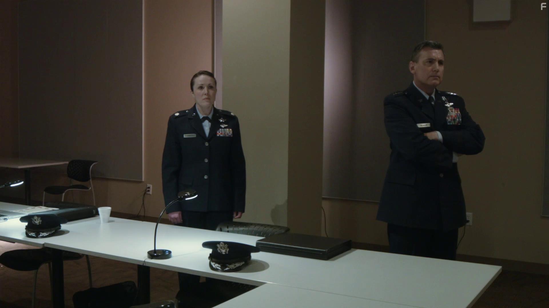 Patience McStravick and Paul Noonan in First Signal (2021)