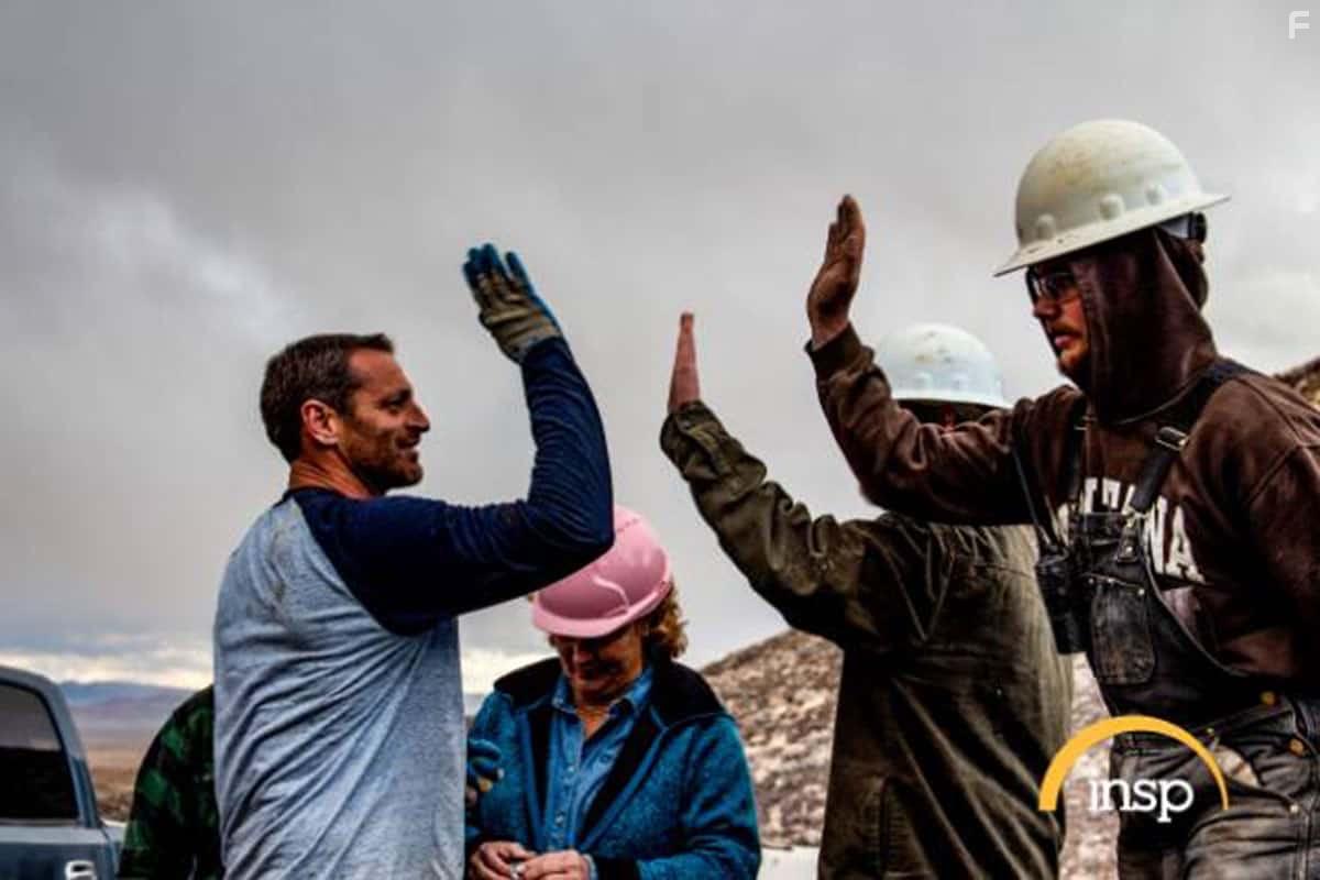 Donna Otteson, Lane Otteson, Tony Otteson, and Tristan Otteson in Turquoise Fever (2019)
