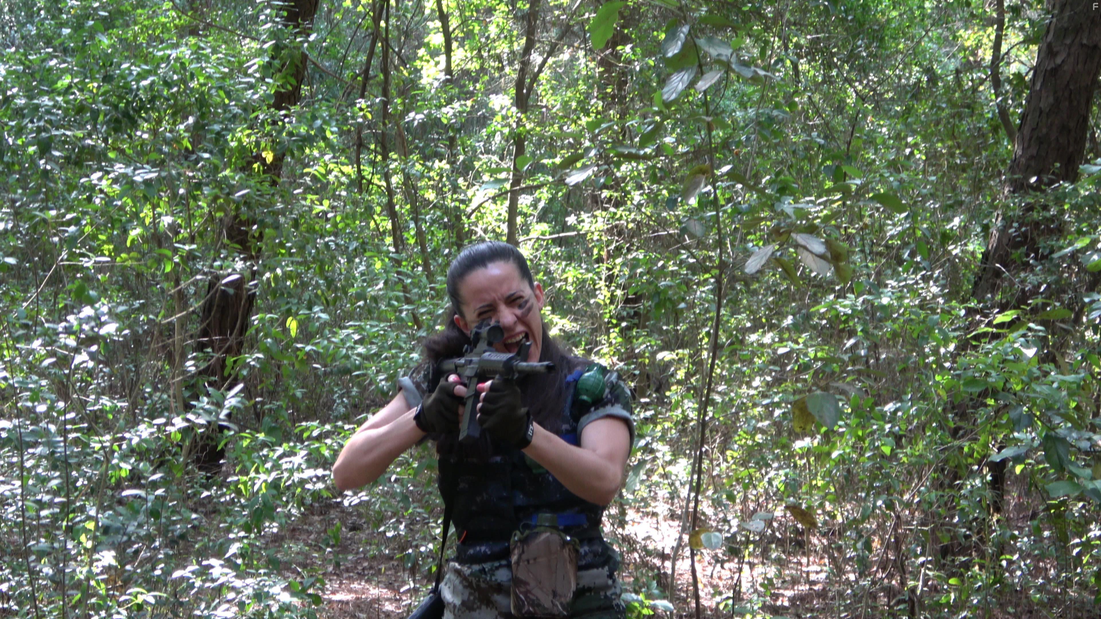 Luciana Jesus in Inimigo Desconhecido: Enemy Unknown (2020)